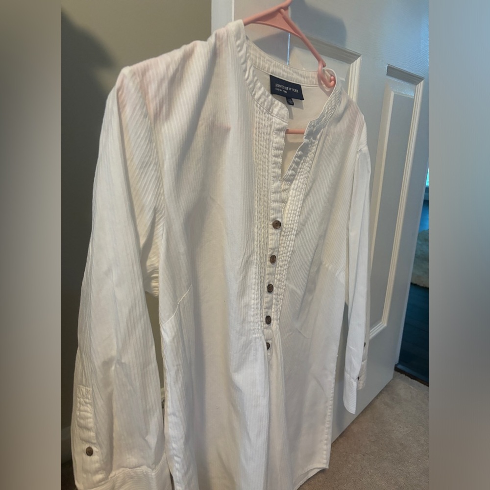 White button down shirt